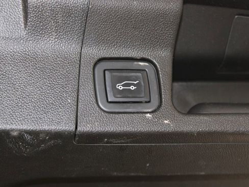 Used 2023 GMC Acadia AT4 w/ Preferred Package image 17