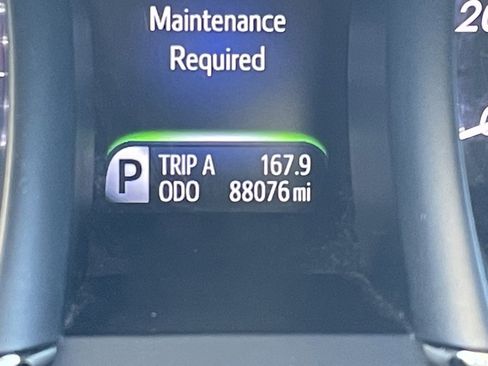 Used 2018 Toyota Avalon XLE image 13