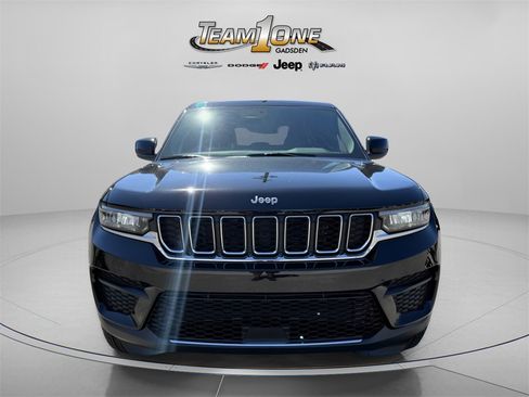 New 2025 Jeep Grand Cherokee Laredo w/ Luxury Tech Group I image 3