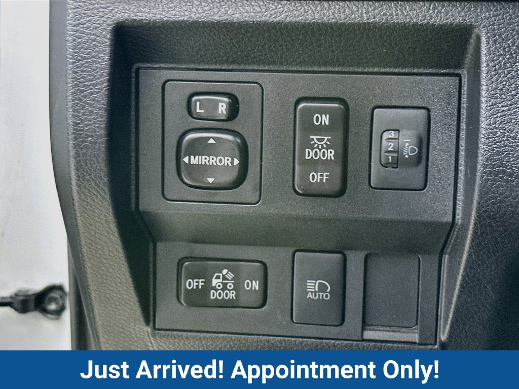 Used 2021 Toyota Tundra SR5 w/ SR5 Upgrade Package RWD image 8
