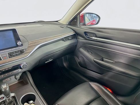 Used 2019 Nissan Altima 2.5 SL AWD/4WD image 32