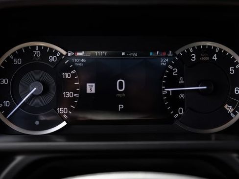 Used 2023 Land Rover Defender 110 X-Dynamic SE AWD/4WD image 26