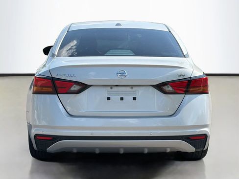 Used 2022 Nissan Altima 2.5 SV FWD image 6