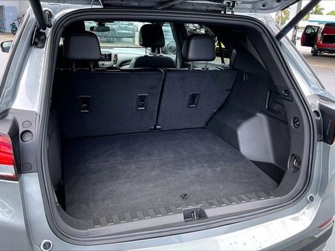 Certified 2023 Chevrolet Equinox RS w/ RS Leather Package FWD image 6