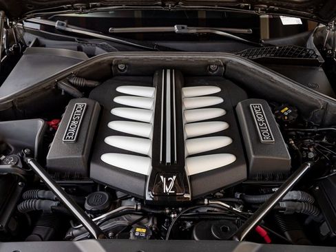 Used 2018 Rolls-Royce Wraith image 31