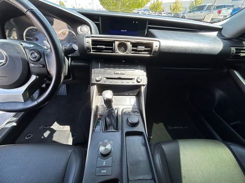 Used 2016 Lexus IS 300 AWD image 17