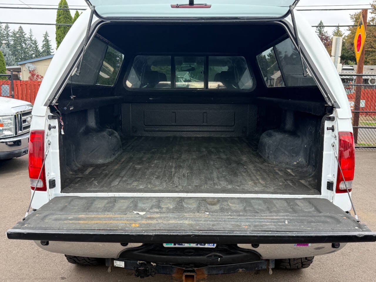 Used 2005 Ford F350 Lariat AWD/4WD image 10