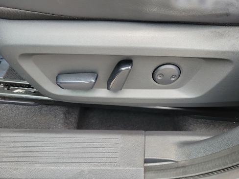 Used 2021 Nissan Rogue SV w/ Premium Package FWD image 12