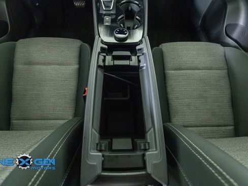 Used 2022 Nissan Rogue SV AWD/4WD image 30