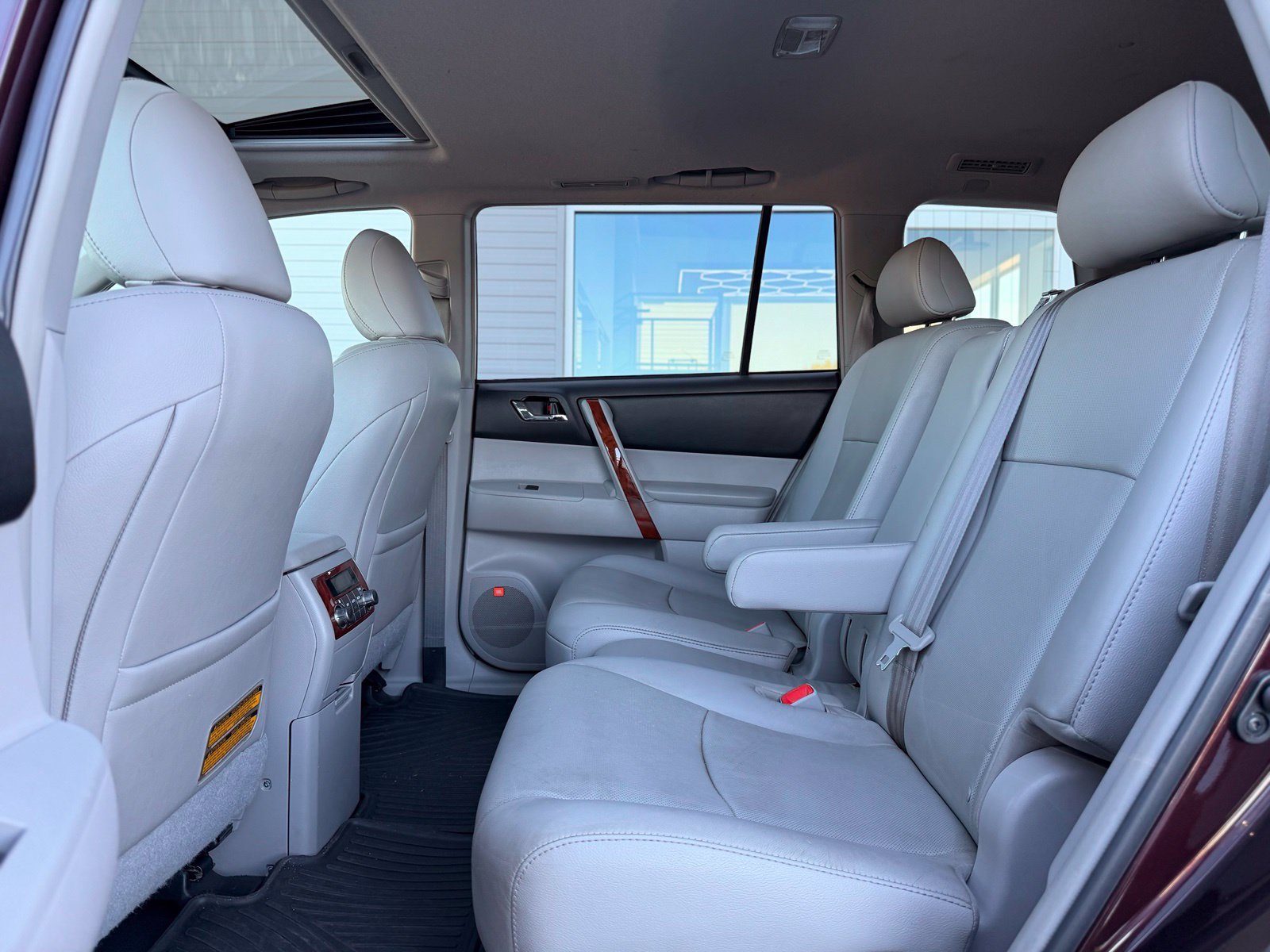 Used 2013 Toyota Highlander Limited AWD/4WD image 20