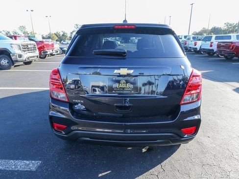 Used 2021 Chevrolet Trax LS w/ Tint and Cruise Package FWD image 8