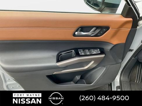 Certified 2023 Nissan Pathfinder Platinum AWD/4WD image 32