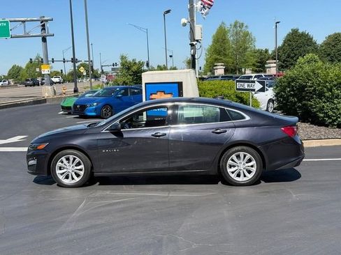 Used 2023 Chevrolet Malibu LT FWD image 2