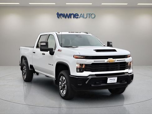 Used 2025 Chevrolet Silverado 2500 Custom w/ Z71 Off-Road Package AWD/4WD image 7