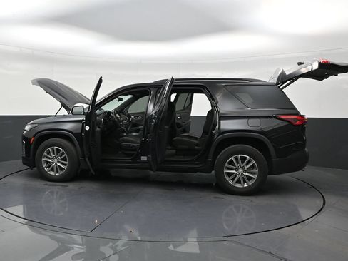Used 2023 Chevrolet Traverse LT FWD image 29