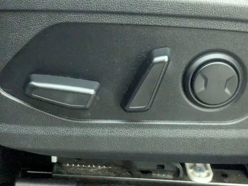 Used 2023 Kia Sorento SX image 17