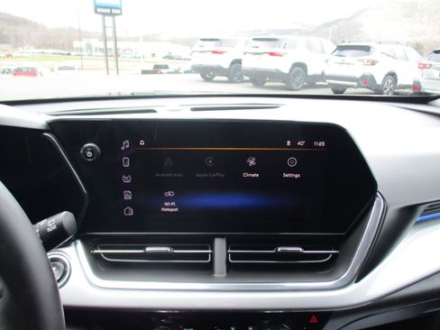 Certified 2024 Chevrolet Trax LT w/ Driver Confidence Package image 16