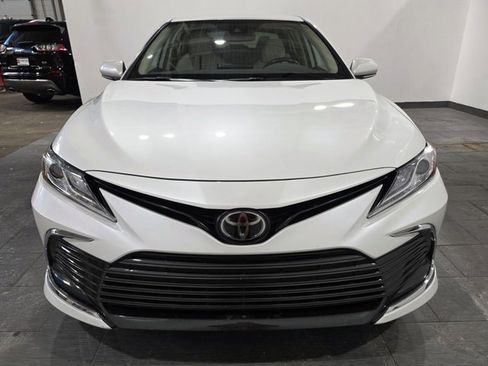 Used 2023 Toyota Camry XLE image 8