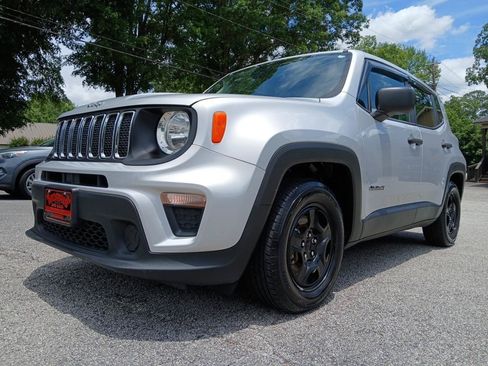 Used 2021 Jeep Renegade Sport FWD image 2