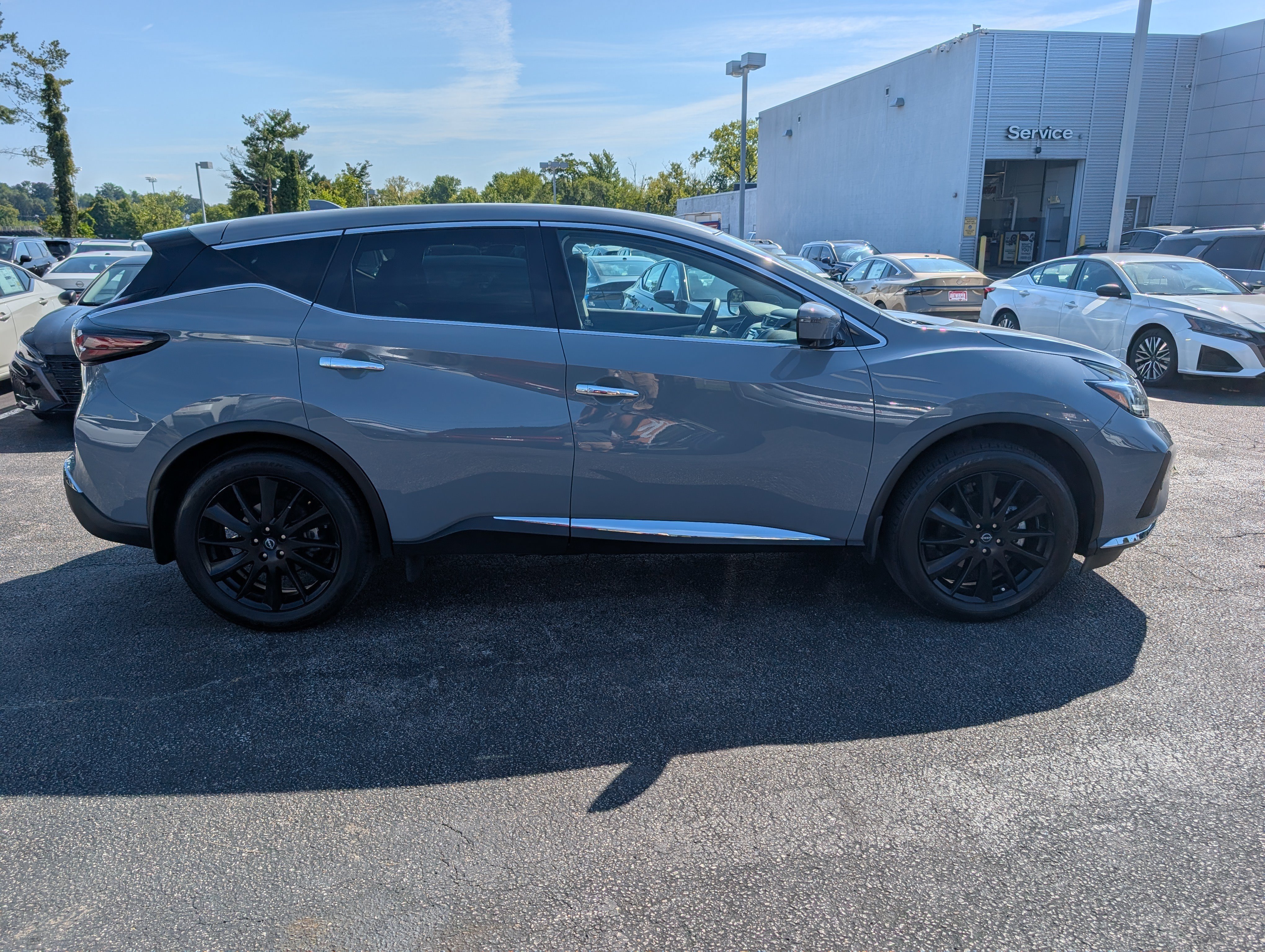 Used 2024 Nissan Murano SL AWD/4WD image 2
