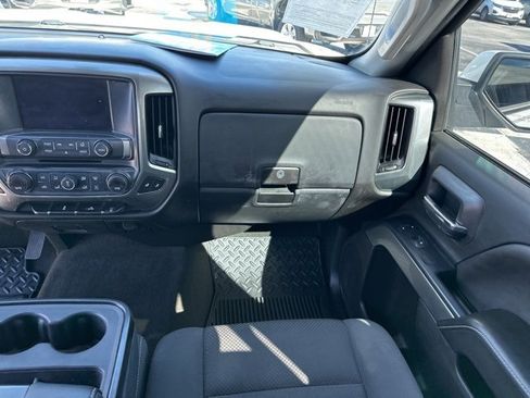 Used 2018 Chevrolet Silverado 1500 LT w/ All Star Edition image 4