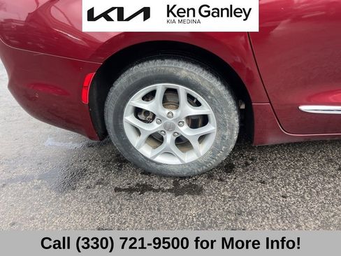 Used 2017 Chrysler Pacifica Touring-L Plus w/ Advanced Safetytec Group image 22