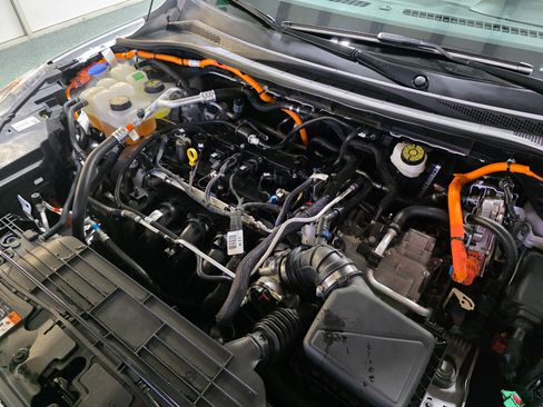 Used 2022 Ford Escape Titanium w/ Titanium Premium Package image 43