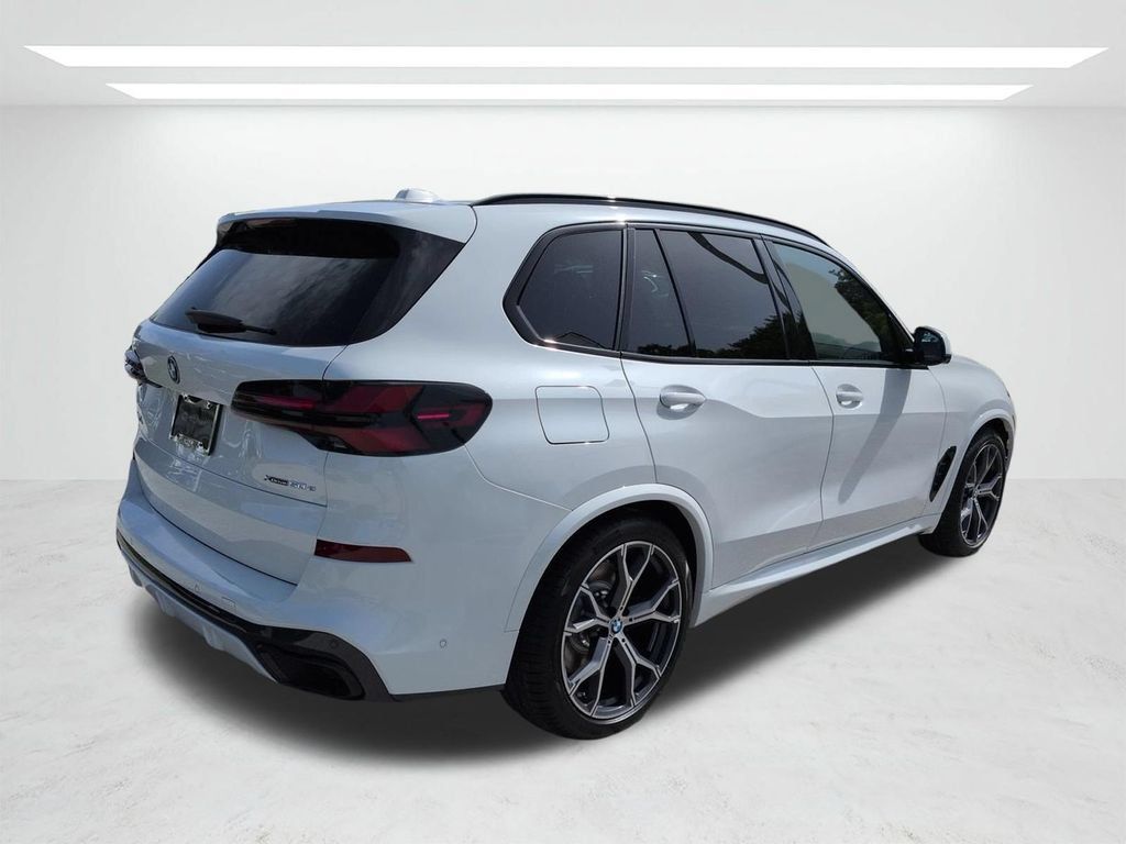 New 2026 BMW X5 xDrive50e w/ M Sport Package AWD/4WD image 4
