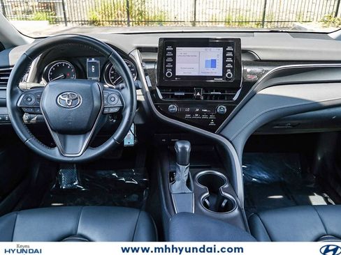 Used 2021 Toyota Camry SE w/ Carpet Mat Package (TMS) FWD image 12