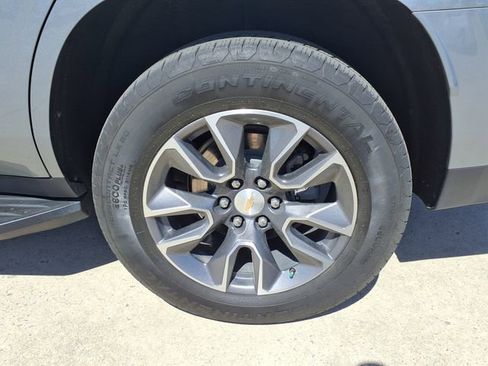 Used 2023 Chevrolet Tahoe LT w/ LT Signature Plus Package RWD image 27
