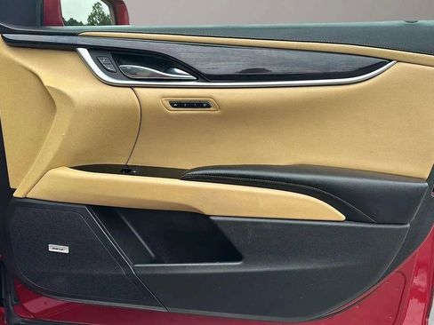 Used 2014 Cadillac XTS Luxury image 21