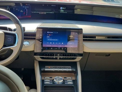 Certified 2025 Lincoln Nautilus Reserve AWD/4WD image 21
