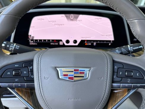 Used 2021 Cadillac Escalade Premium Luxury Platinum image 36