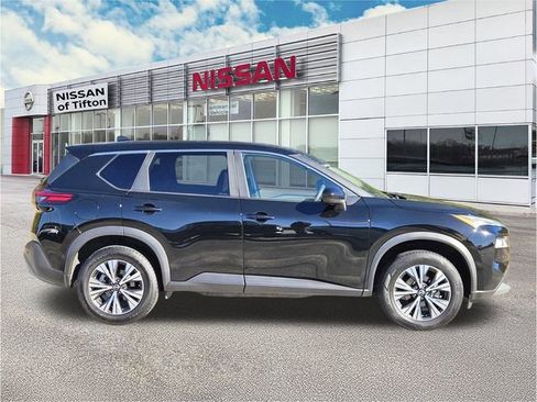 Certified 2023 Nissan Rogue SV image 3