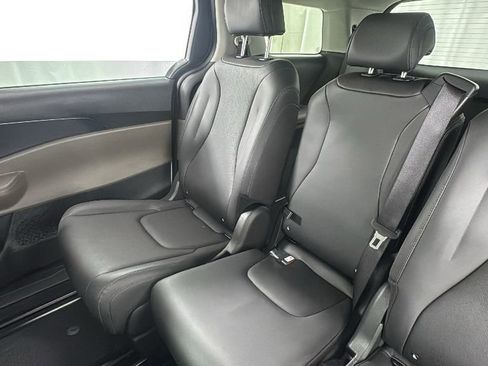 New 2026 Kia Carnival image 14