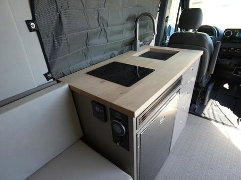 Used 2020 Mercedes-Benz Sprinter 2500 image 10