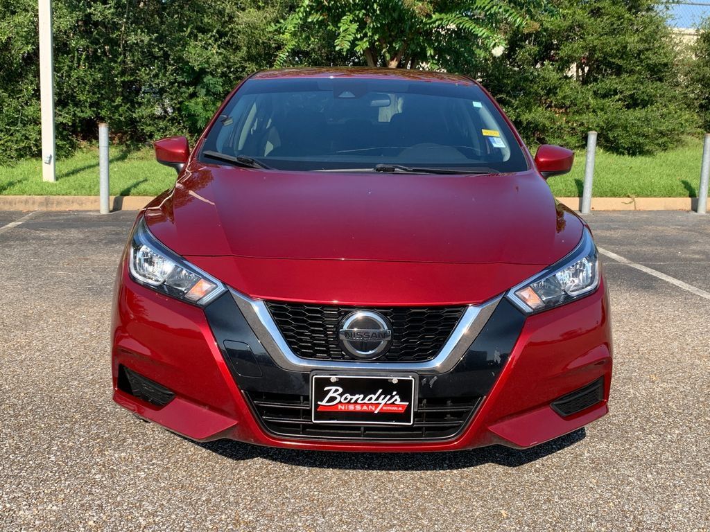 Used 2022 Nissan Versa SV FWD image 4