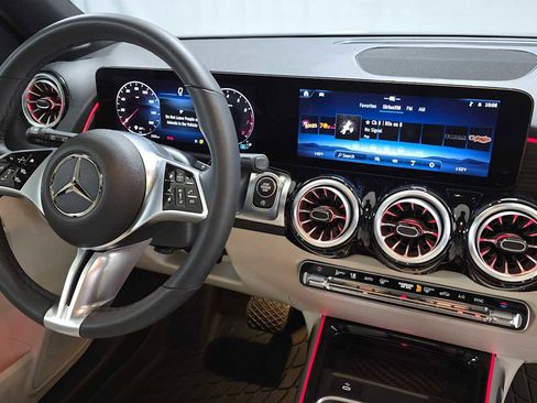 Certified 2026 Mercedes-Benz GLB 250 4MATIC image 12