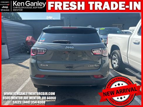 Used 2024 Jeep Compass Limited AWD/4WD image 9