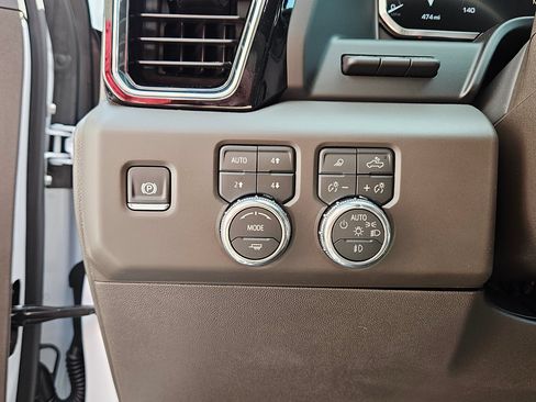 Used 2026 GMC Sierra 1500 Denali w/ Denali Reserve Package AWD/4WD image 19