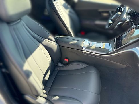 New 2026 Mercedes-Benz CLE 300 4MATIC Coupe image 25