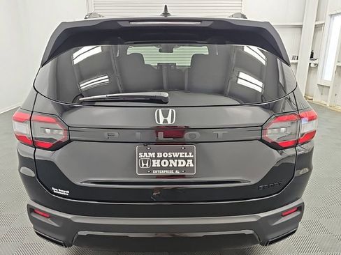 New 2026 Honda Pilot Sport image 6