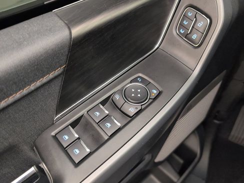Used 2024 Ford F150 Lariat AWD/4WD image 32