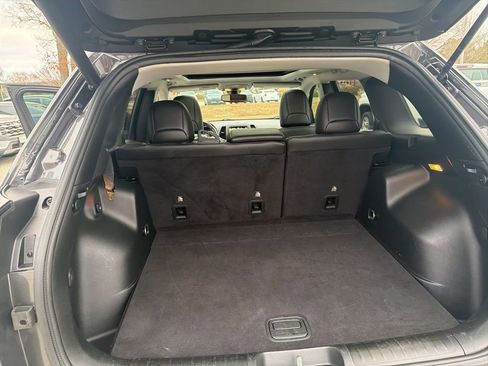 Used 2019 Jeep Cherokee Trailhawk image 30