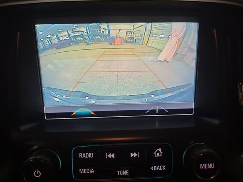 Used 2018 GMC Canyon SLE image 25