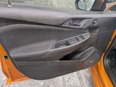 Used 2017 Chevrolet Cruze LT w/ Sun And Sound Package image 14