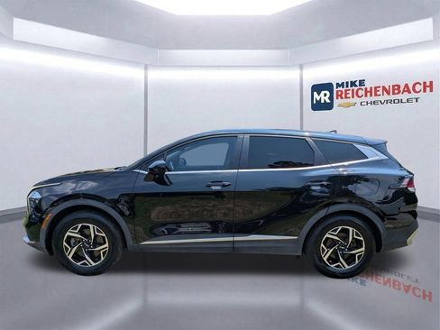 Used 2023 Kia Sportage LX FWD image 7