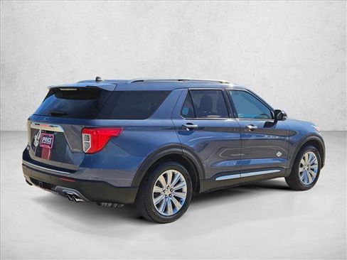 Used 2021 Ford Explorer King Ranch w/ Premium Technology Package image 5
