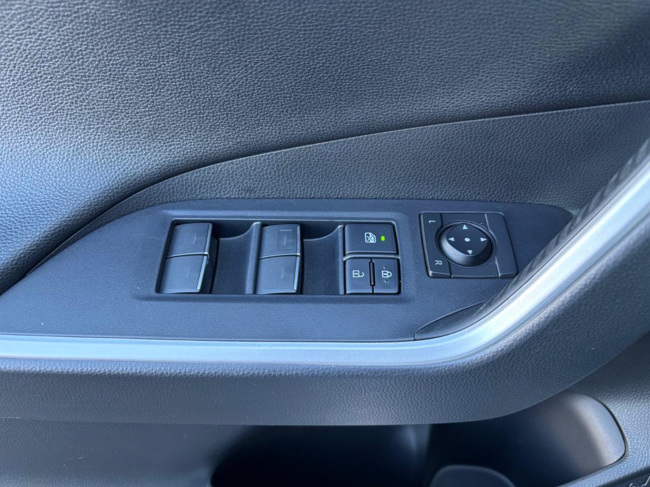 Used 2023 Toyota RAV4 XSE w/ Weather Package AWD/4WD image 17