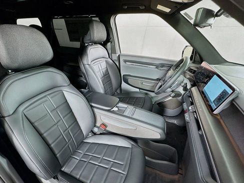 New 2026 Kia EV9 Land w/ Nightfall Edition Package image 33